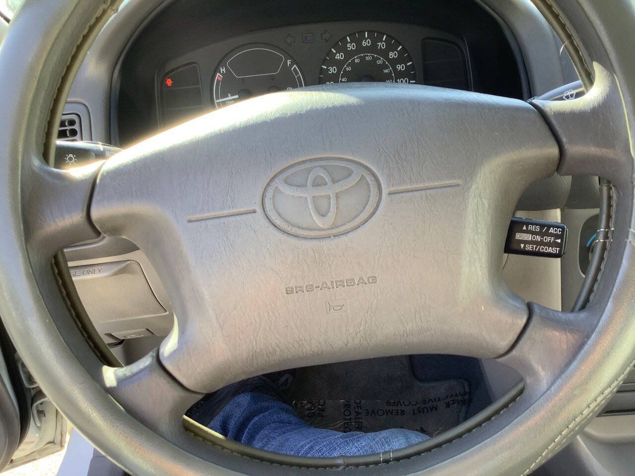 Used 2000 Toyota Corolla VE FWD image 31
