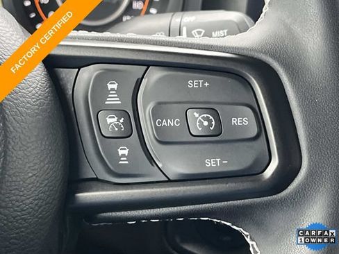 Used 2025 Jeep Wrangler Sport AWD/4WD image 21