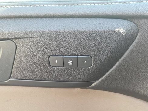 Used 2017 GMC Acadia Limited SLT FWD image 23