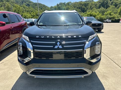 Used 2025 Mitsubishi Outlander AWD image 7