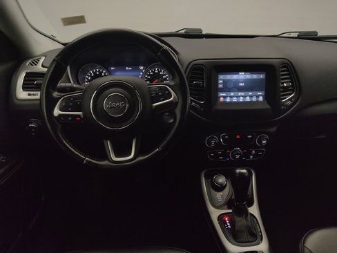 Used 2021 Jeep Compass Latitude w/ Convenience Group AWD/4WD image 22