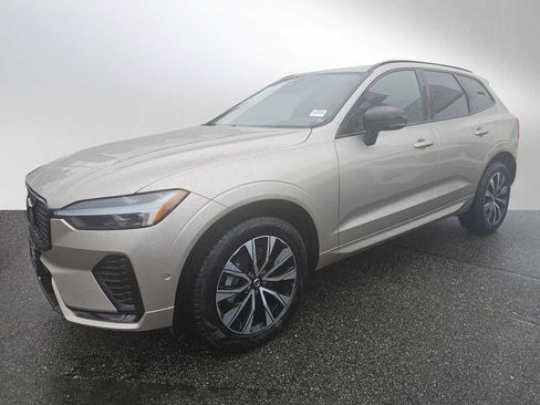 Certified 2025 Volvo XC60 B5 Plus AWD/4WD image 8