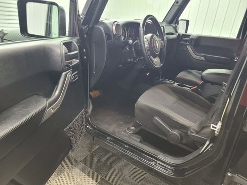 Used 2017 Jeep Wrangler Unlimited Sport AWD/4WD image 19