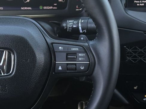 Used 2025 Honda Accord Sport image 15