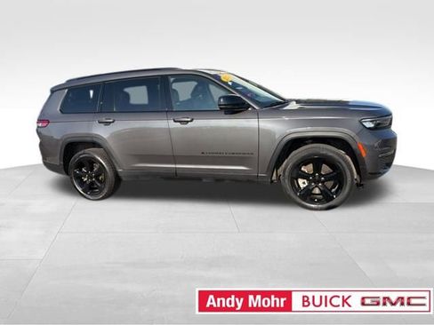 Used 2023 Jeep Grand Cherokee L Limited w/ Black Appearance Package AWD/4WD image 14