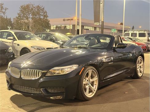 Used 2015 BMW Z4 sDrive35i image 17
