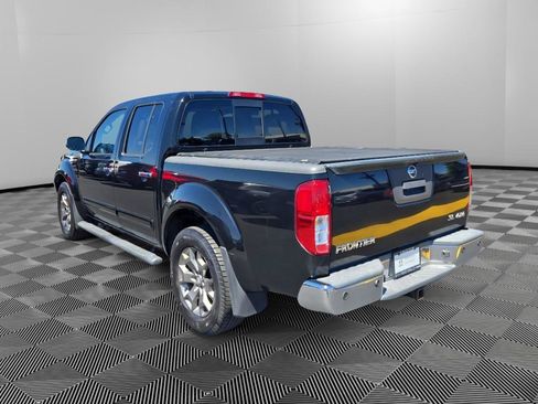 Used 2014 Nissan Frontier SL w/ SL Moonroof Package AWD/4WD image 5