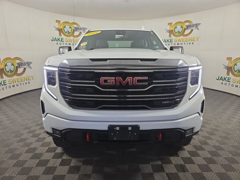 Certified 2022 GMC Sierra 1500 AT4 AWD/4WD image 2