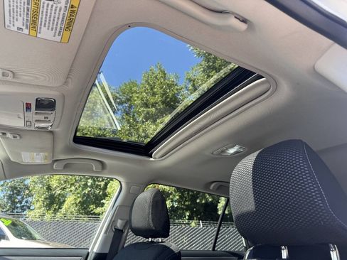Used 2018 Subaru Outback 2.5i Premium AWD/4WD image 10