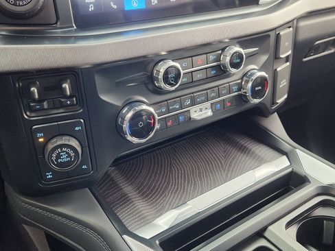 Certified 2025 Ford F250 Platinum w/ Tremor Off-Road Package image 24