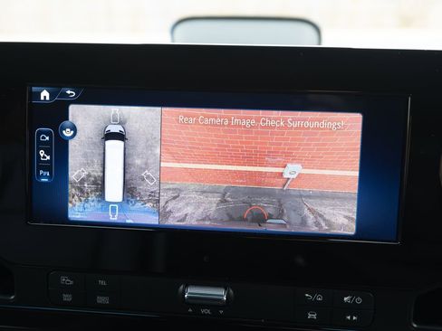 Used 2025 Mercedes-Benz Sprinter 2500 image 24