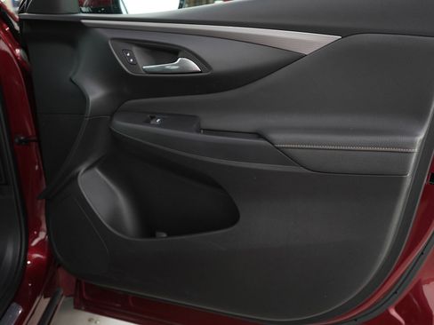 Used 2024 Buick Envista Avenir image 11