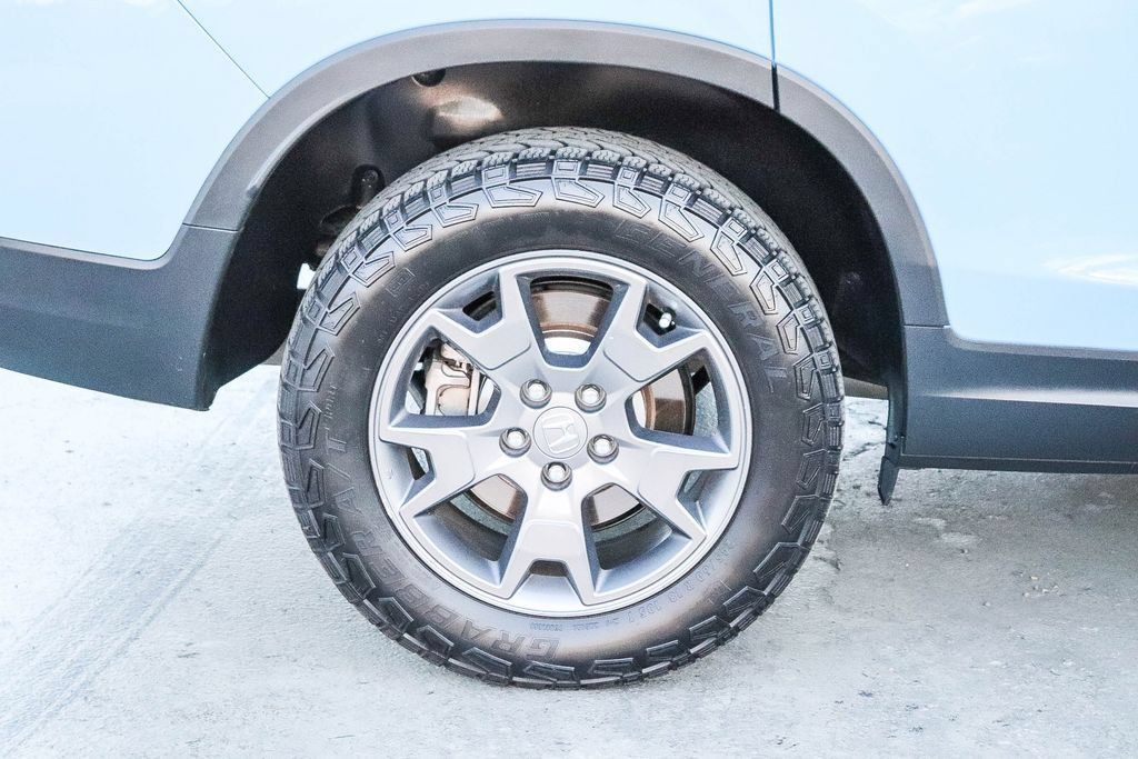 Used 2024 Honda Passport TrailSport image 12