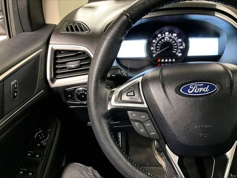 Used 2024 Ford Edge SEL AWD/4WD image 22