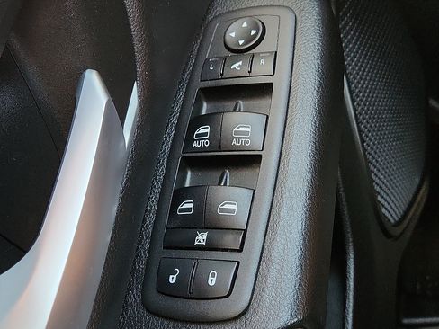 Used 2023 RAM 1500 Big Horn AWD/4WD image 17