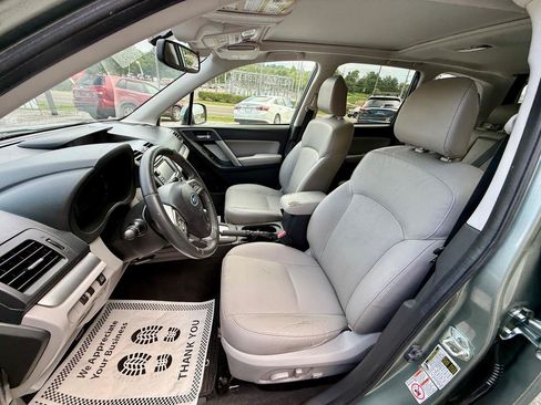 Used 2014 Subaru Forester 2.5i Touring AWD/4WD image 8