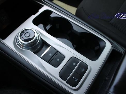Used 2022 Ford Explorer XLT RWD image 10