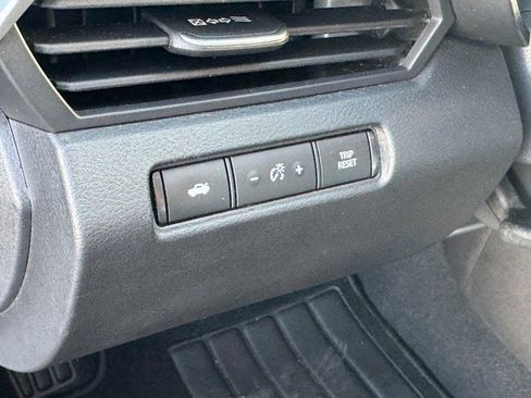 Used 2024 Nissan Altima 2.5 SV image 15