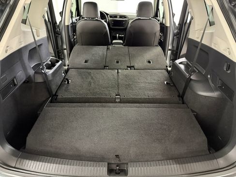 Used 2019 Volkswagen Tiguan SE w/ Panoramic Sunroof Package image 64