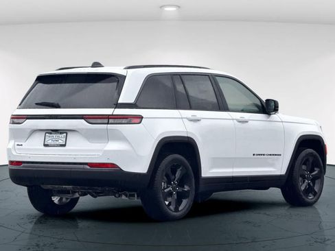 New 2026 Jeep Grand Cherokee Limited w/ Limited Altitude Package image 2