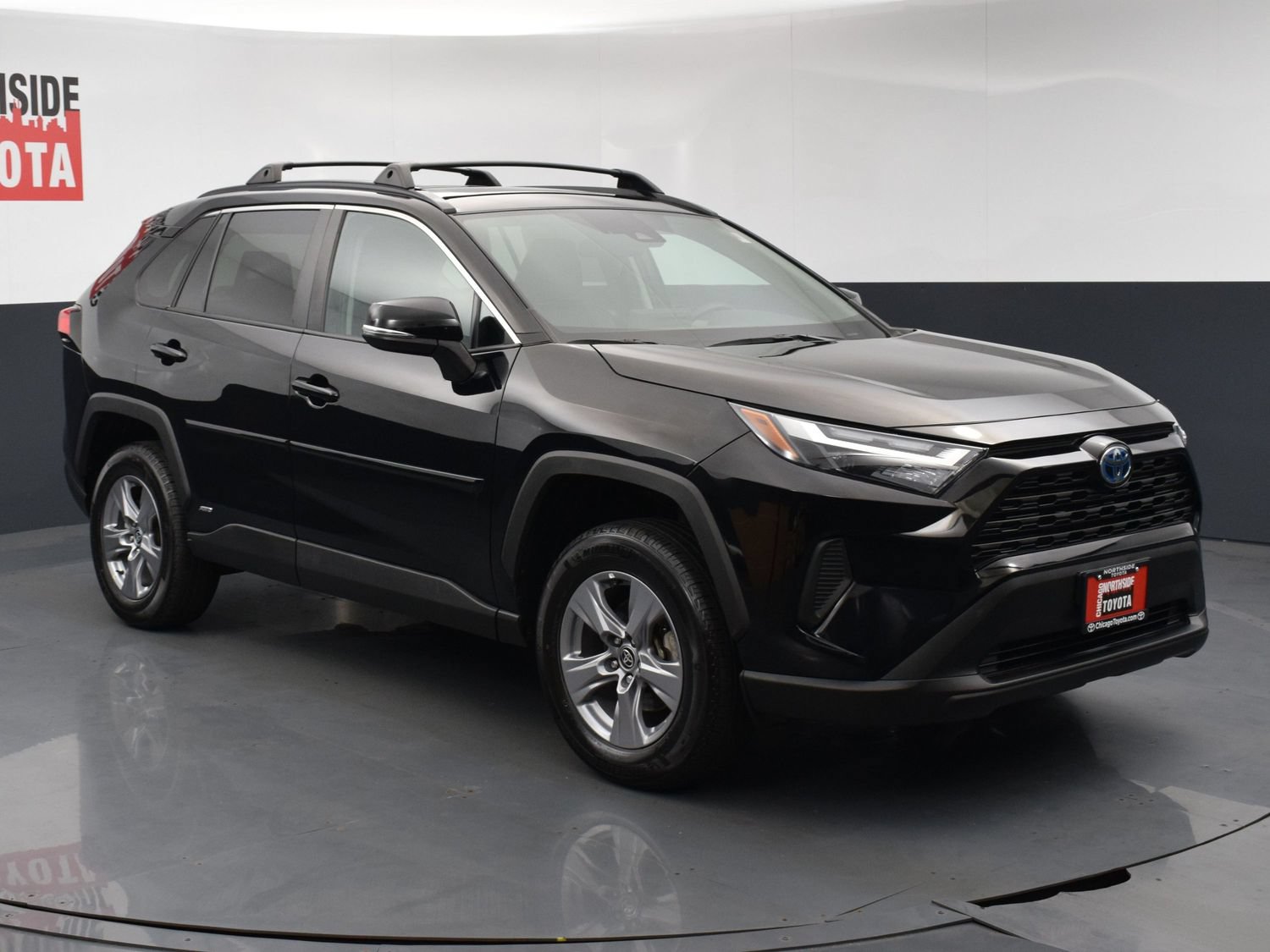 Used 2022 Toyota RAV4 XLE AWD/4WD image 6