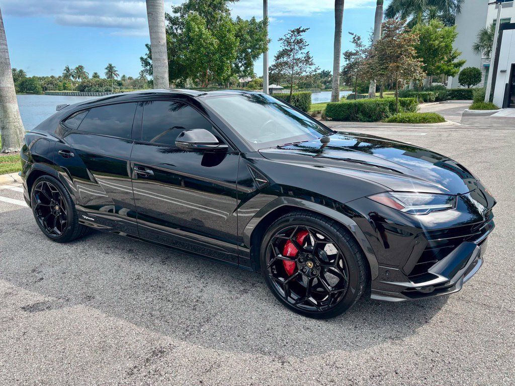 Used 2024 Lamborghini Urus Performante AWD/4WD image 4