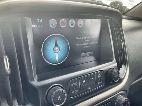 Used 2018 Chevrolet Colorado Z71 AWD/4WD image 26