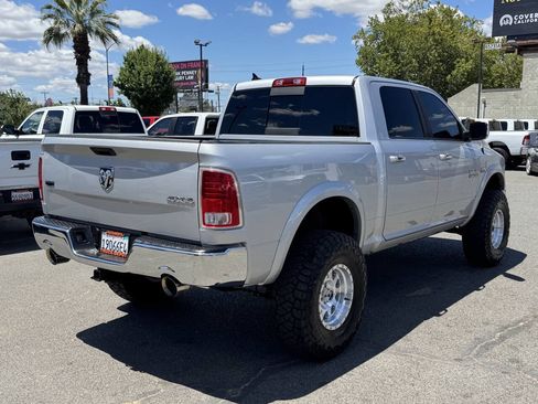 Used 2017 RAM 1500 Laramie AWD/4WD image 6