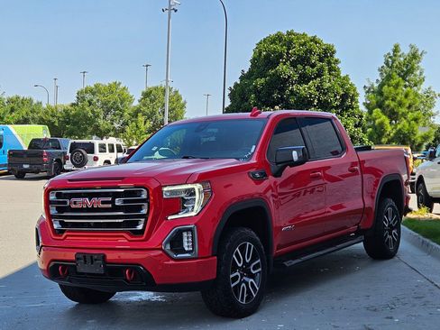Used 2021 GMC Sierra 1500 AT4 w/ AT4 Value Package AWD/4WD image 3