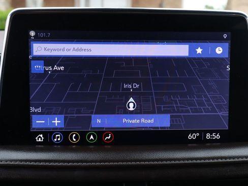 Used 2021 GMC Yukon XL SLT w/ SLT Premium Package image 35