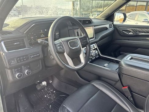 Certified 2023 GMC Yukon XL Denali image 10