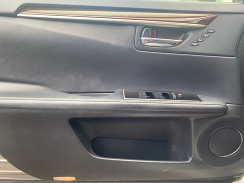 Used 2016 Lexus ES 300h FWD image 31