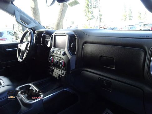 Used 2021 GMC Sierra 2500 SLT w/ SLT Premium Package image 17