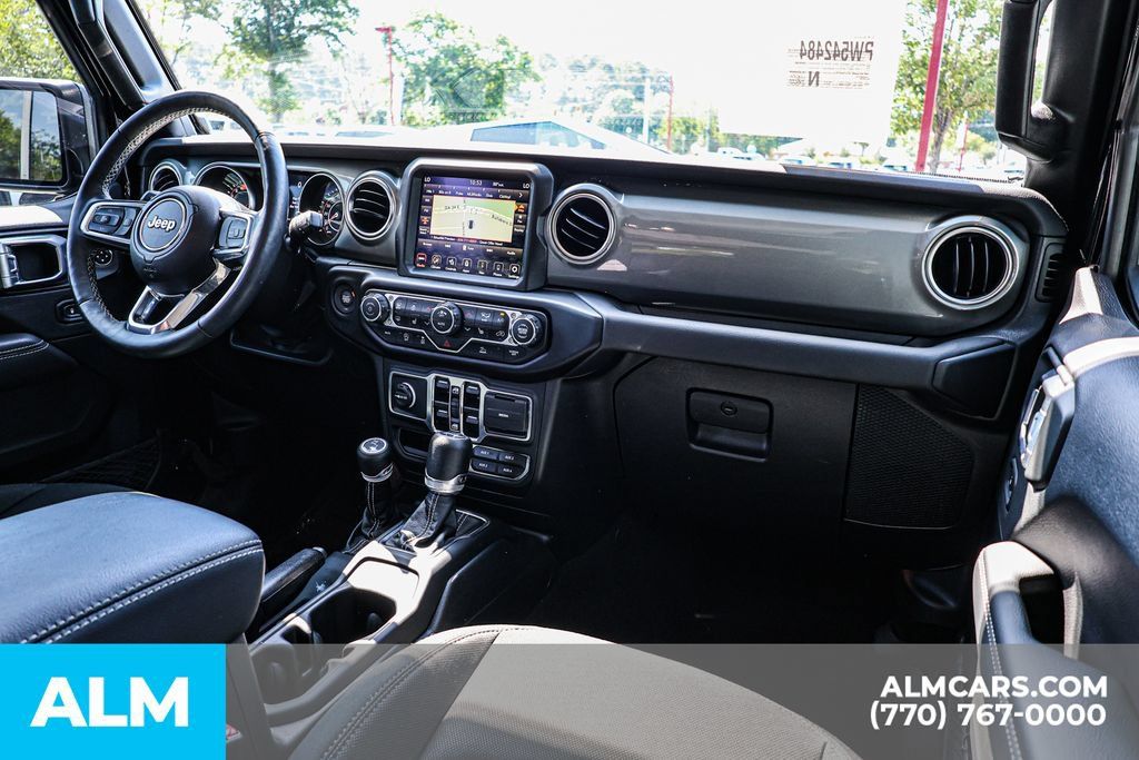 Used 2023 Jeep Wrangler Unlimited Sahara w/ Cold Weather Group AWD/4WD image 28