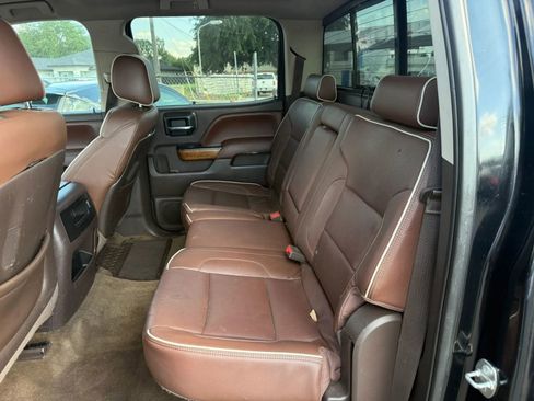 Used 2015 Chevrolet Silverado 1500 High Country w/ High Country Premium Package RWD image 10