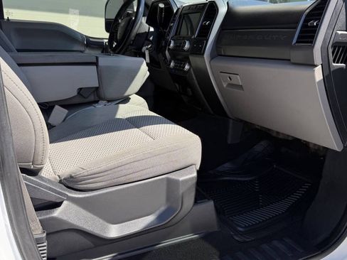 Used 2019 Ford F250 XLT w/ FX4 Off-Road Package AWD/4WD image 16