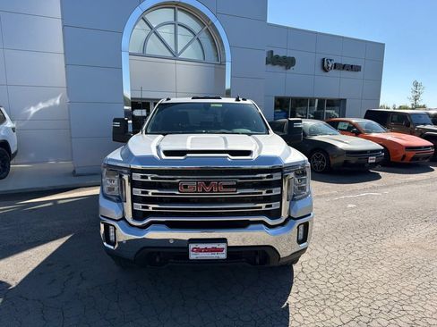 Used 2020 GMC Sierra 2500 SLE w/ SLE Value Package; AWD/4WD image 2