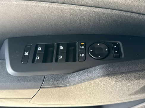 Used 2026 Kia Sportage LX FWD image 17
