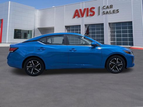 Used 2025 Nissan Sentra SV FWD image 5