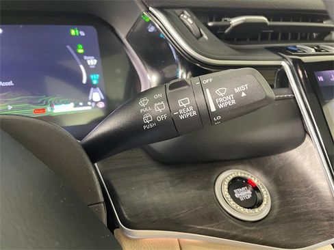 Used 2024 Jeep Grand Cherokee Limited 4xe image 14