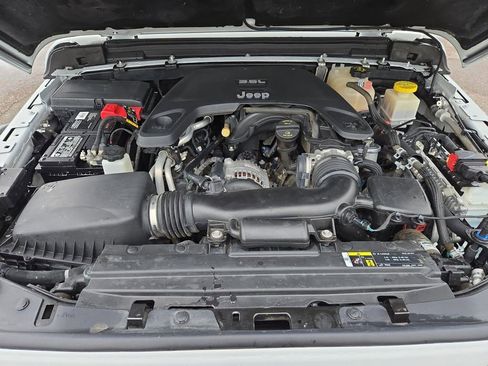 Used 2020 Jeep Gladiator Rubicon image 25