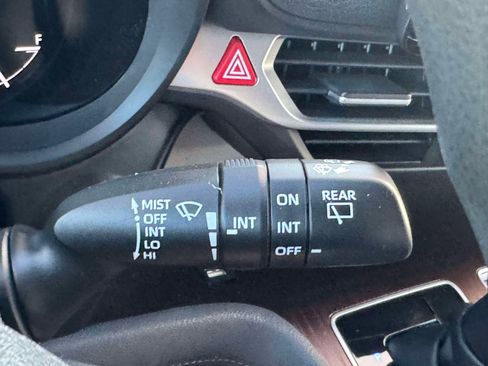 Certified 2023 Toyota Sienna LE image 32