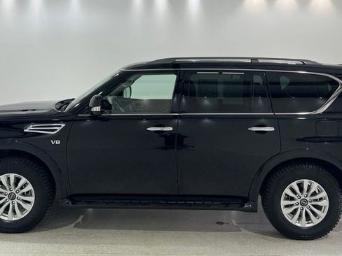 Used 2021 Nissan Armada SV image 2