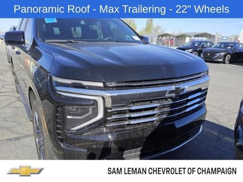 Used 2026 Chevrolet Suburban LT w/ Comfort Package AWD/4WD image 1