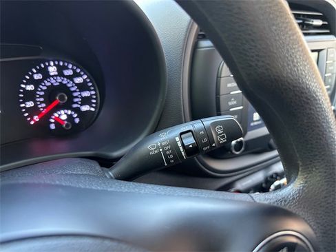 Used 2021 Kia Soul S image 25