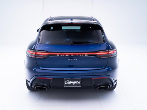 Certified 2026 Porsche Macan AWD/4WD image 10