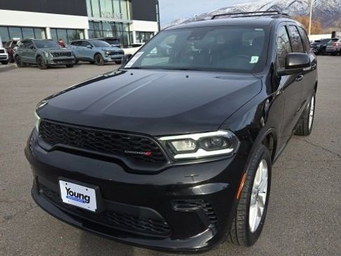 Used 2024 Dodge Durango GT image 2