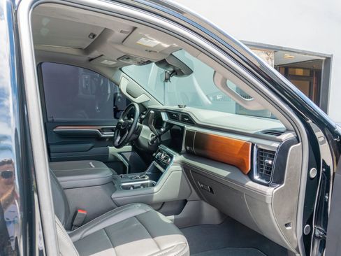 Used 2025 GMC Sierra 2500 Denali w/ Denali Reserve Package AWD/4WD image 62