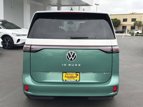 Certified 2025 Volkswagen ID. Buzz 1st Edition AWD/4WD image 3