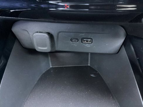 Used 2025 Chevrolet Trax LT w/ Driver Confidence Package image 24